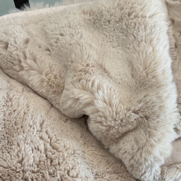Unhide marshmallow blanket, medium, beige bear - Picture 6 of 7